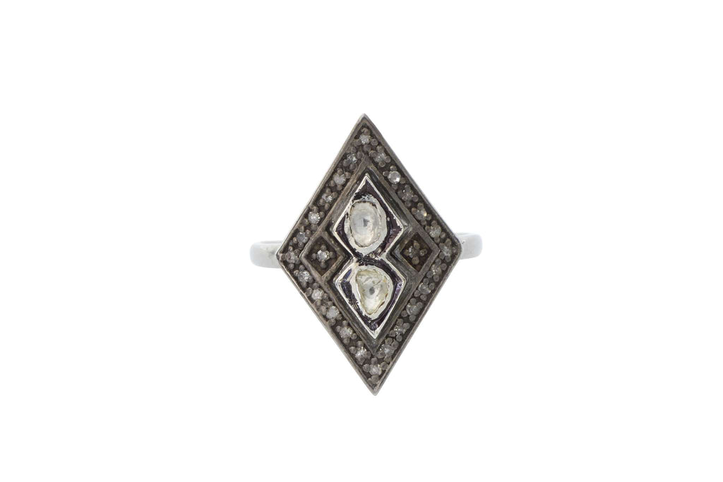 Medallion Diamond Rhombic